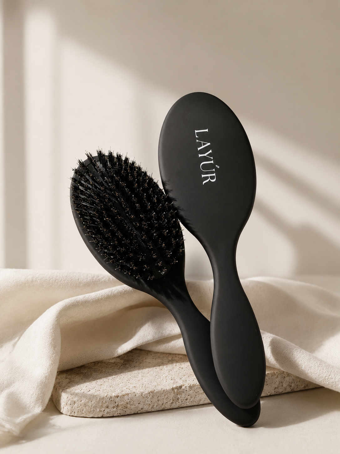 LAYÚR boar bristle brush